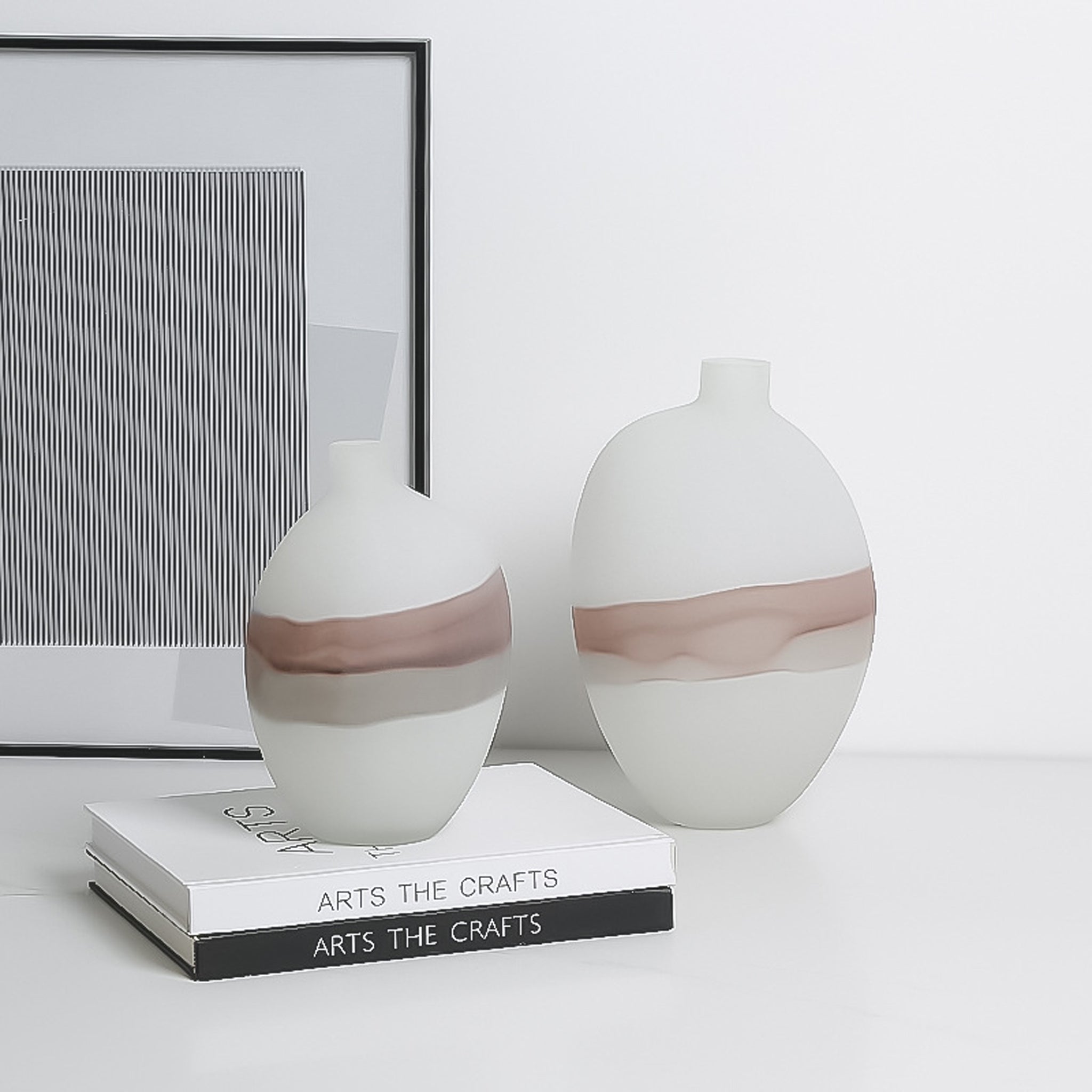 Flowing Vase B | White | Myka Home