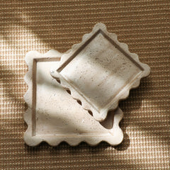 Wavy Edge Plate A | Myka Home